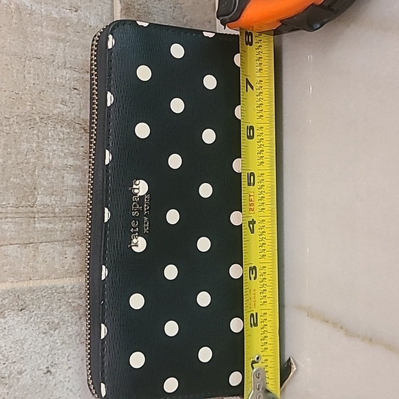 Kate Spade wallet - Picture 2 of 5